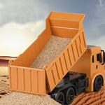 Camion télécommandé Dump & Truck dans le desert déchargeant du gravier - VéhTél